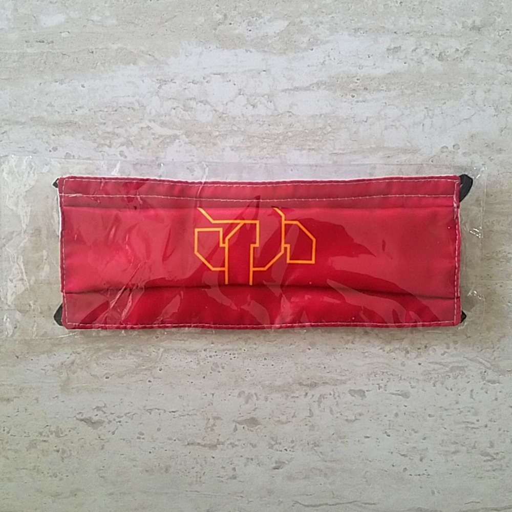 NWT USC Logo Red/yellow mask. One size.